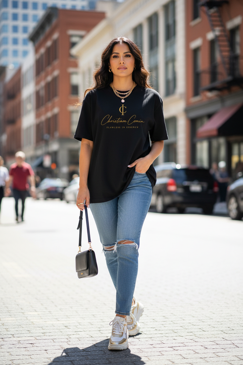 Latina Model – City Lifestyle Shot